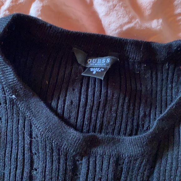 Guess off the shoulder shirt - Picture 2 of 3